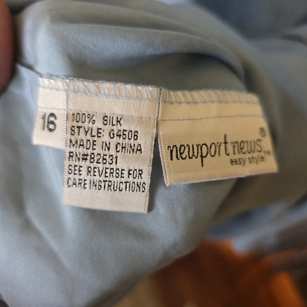 Newport News Easy Style Nightgown Womens Size 16 Light Blue 100% Silk Sandwashed
